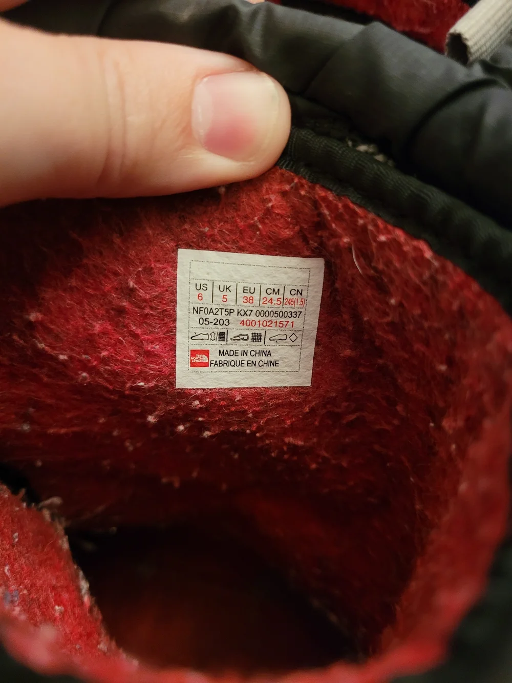 The North Face Kids Black Winter Snow Boots Alpenglow IV Size 6